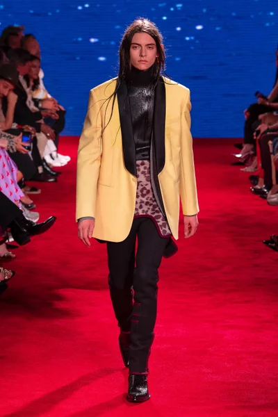 Look 44